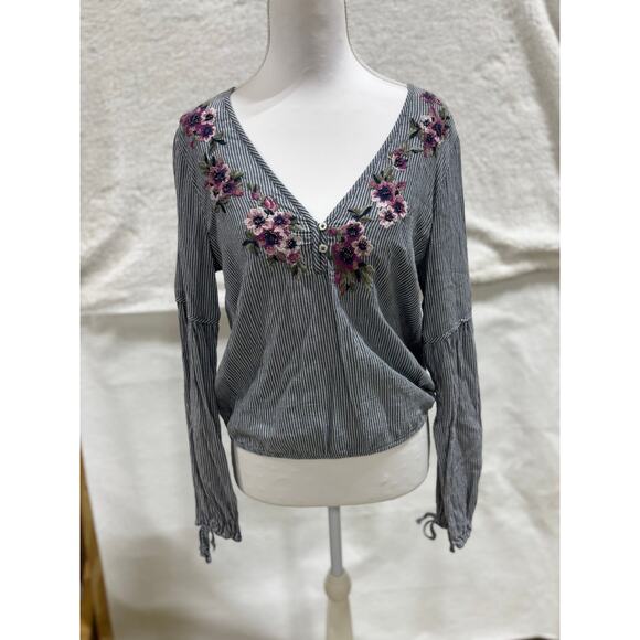Abercrombie & Fitch Embroidered Floral Stripe too Women’s Medium Boho Peasant - Picture 1 of 7